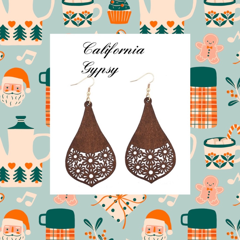 LAST ONE Wood Floral Bohemian Earrings - Picture 3 of 5